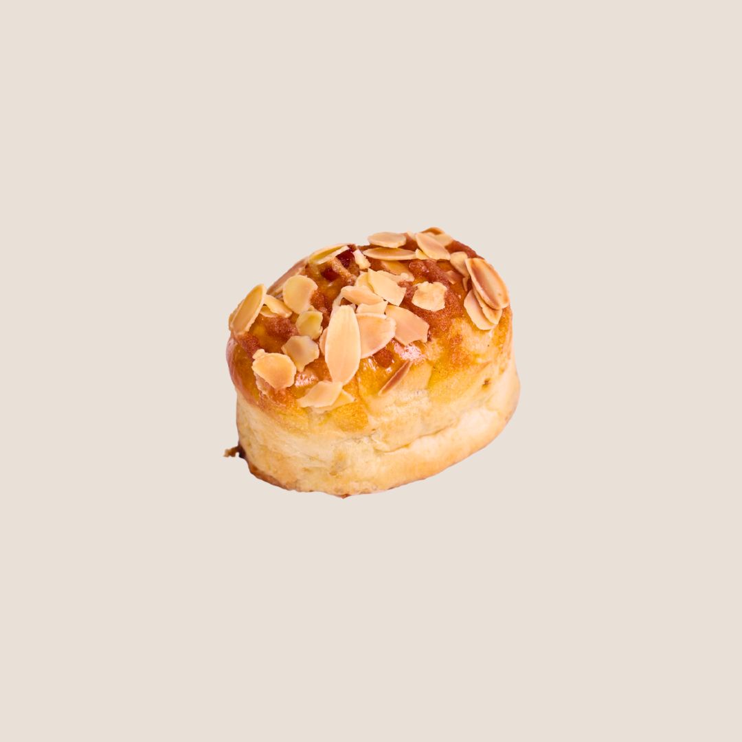 Almond Buah-Buahan