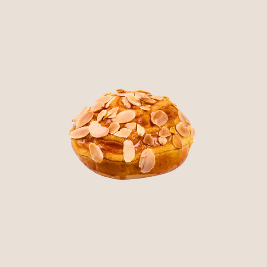 Almond Buah-Buahan